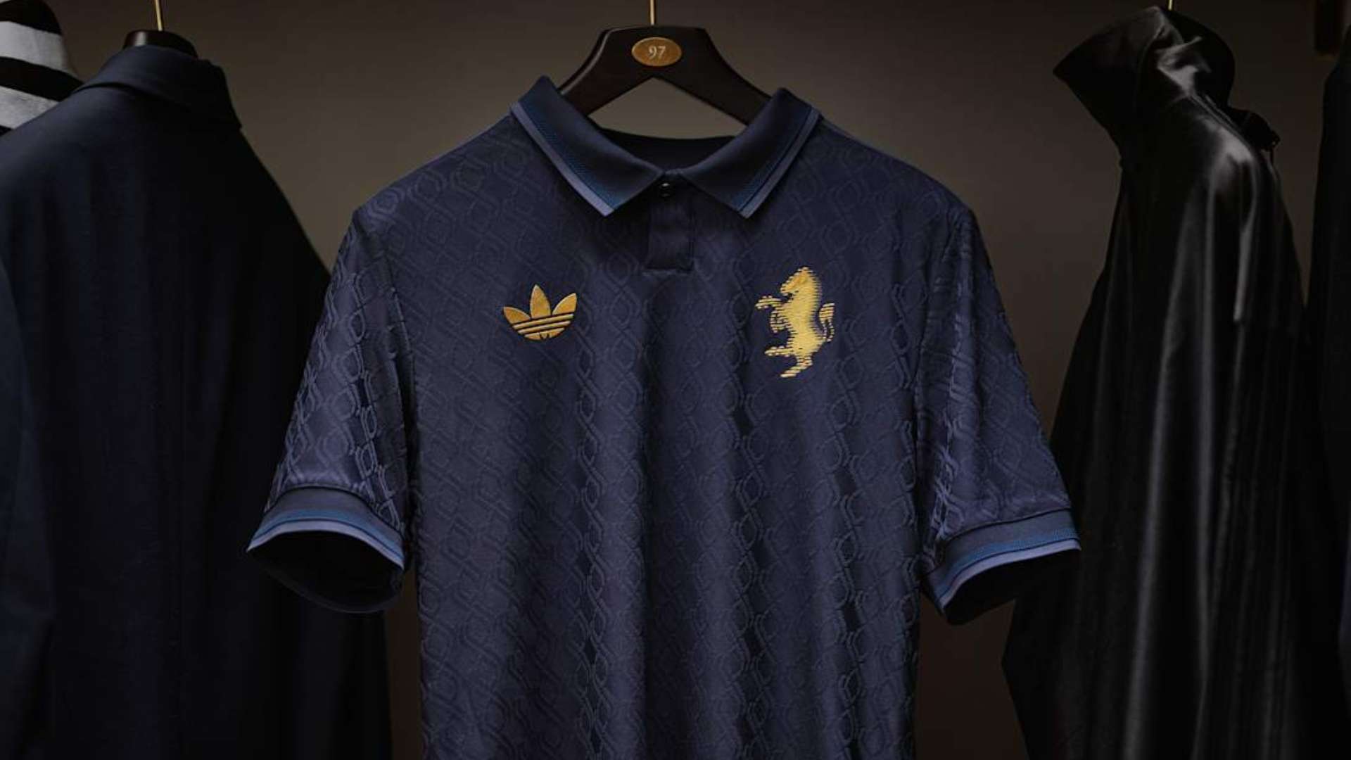 更彰显了他 更彰显了他